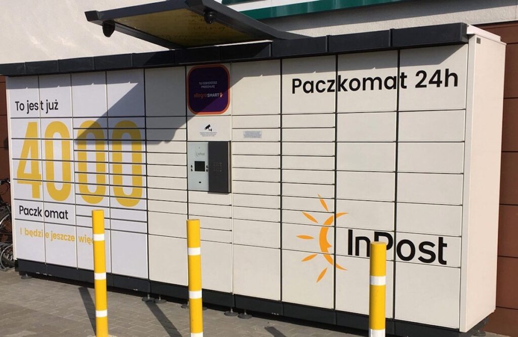 Paczkomat InPost to najpopularniejszy automat paczkowy. Poczta Polska chce konkurować swoimi automatami, które mają nazywać się Pocztomaty.