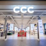 Wejście do znajdującego się w galerii handlowej salonu sprzedażowego CCC