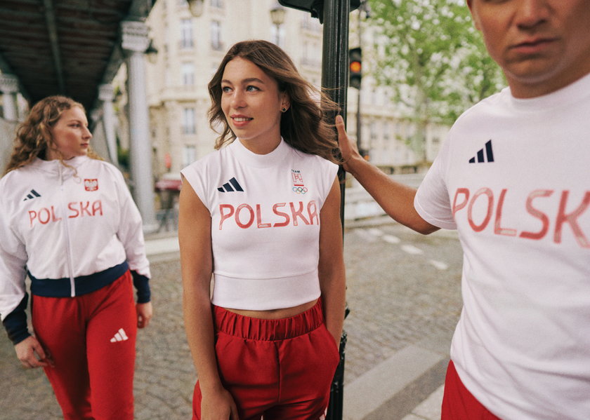 Stoje zaprojektowane przez adidas na Igrzyska Olimpijskie Paryż 2024 dla polskiej reprezentacji narodowej