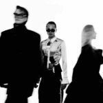 Trójka ambasadorów PRM podczas THE REVEAL – Linda, Konrad i Seba w artystycznej sesji zdjęciowej. Moda, sztuka i design w nowej odsłonie strategii PRM FRIENDS WITH BENEFITS.