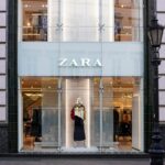 Zara otworzy swój największy sklep na świecie w Antwerpii. Na zdjęciu wejście do sklepu hiszpańskiej sieciówki.