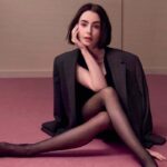 Calvin Klein największy sklep w Polsce - adres, lokalizacja, oferta. Na zdjęciu kampania Calvin Klein 2025 z Lily Collins.
