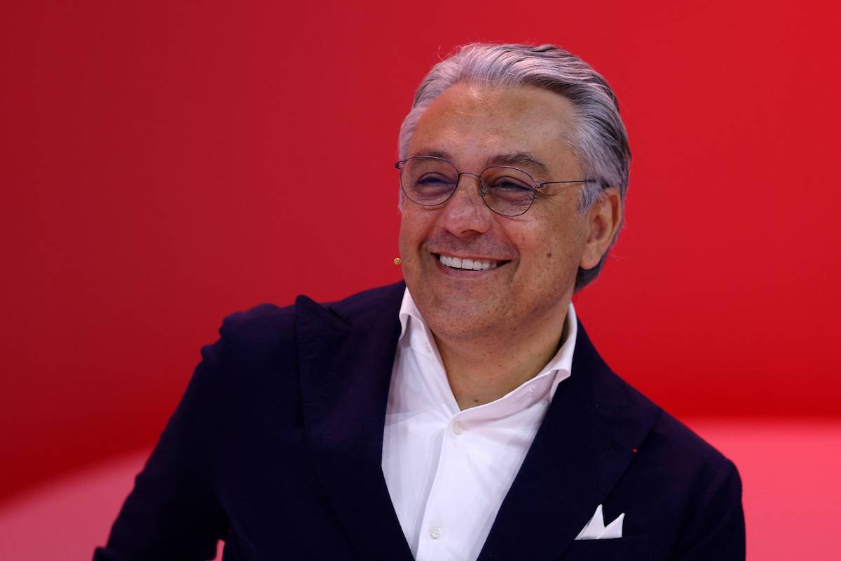 Kering będzie mieć nowego prezesa. Luca de Meo przechodzi z Renault. Na zdjęciu nowy prezes Kering.