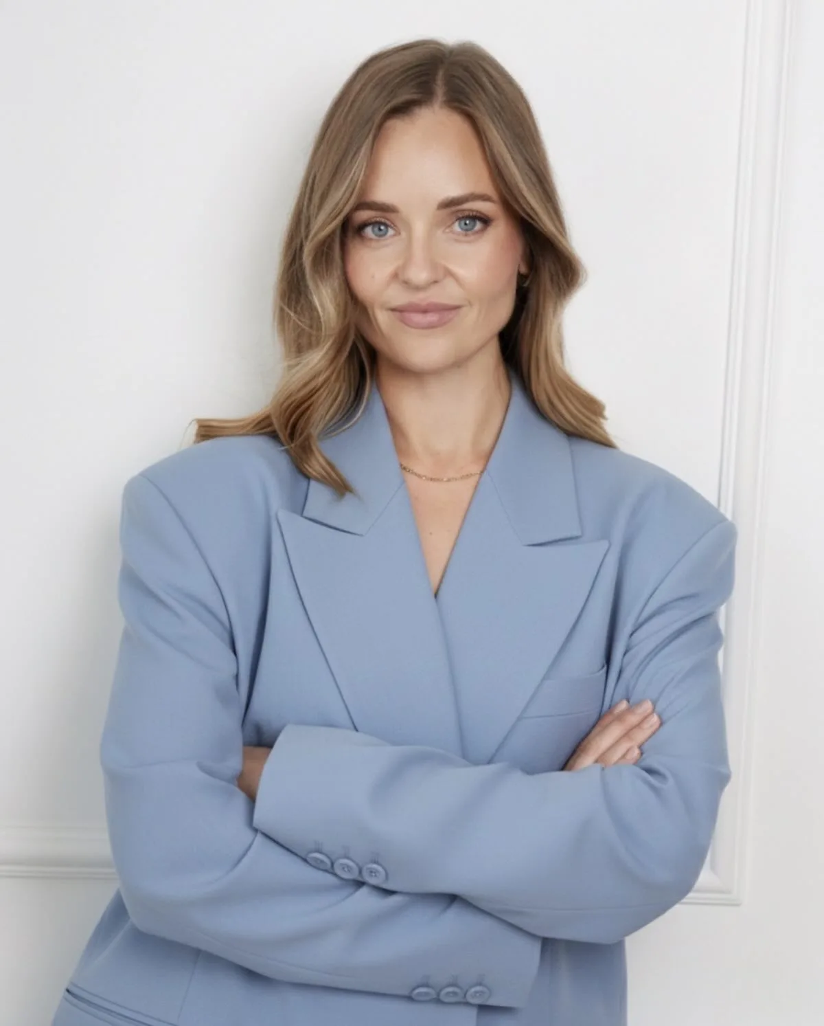 Monika Frydrych, Luare