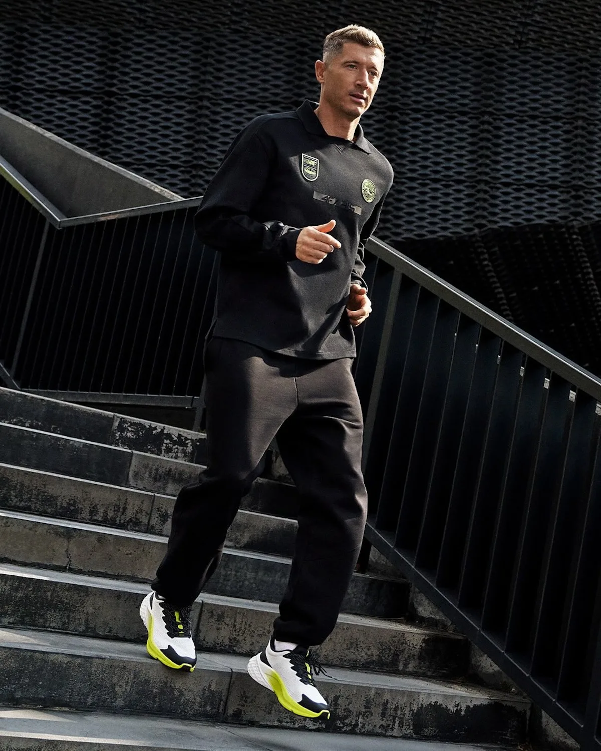 Robert Lewandowski w kampanii sportowej marki 4F. Piłkarz od 2021 roku pozostaje ambasadorem polskiego brandu, rozwijając jednocześnie własną linię 4F x RL9.