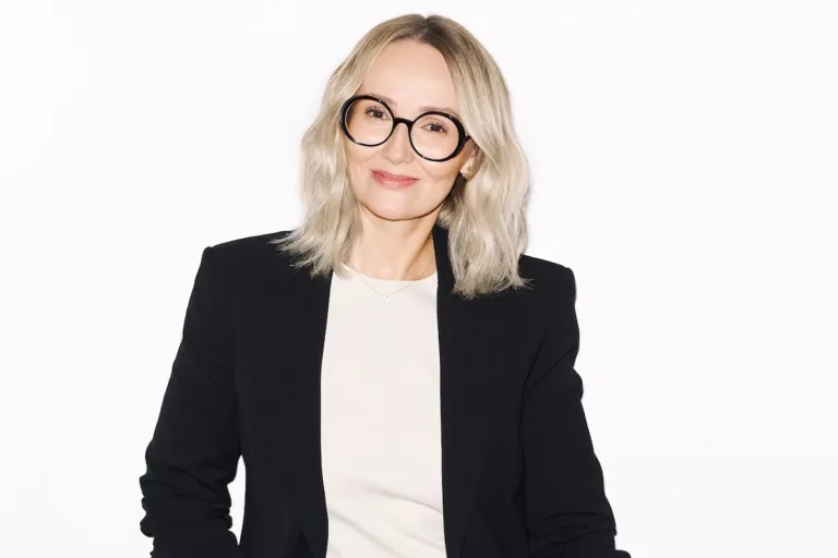 Marta Miklińska, Apart